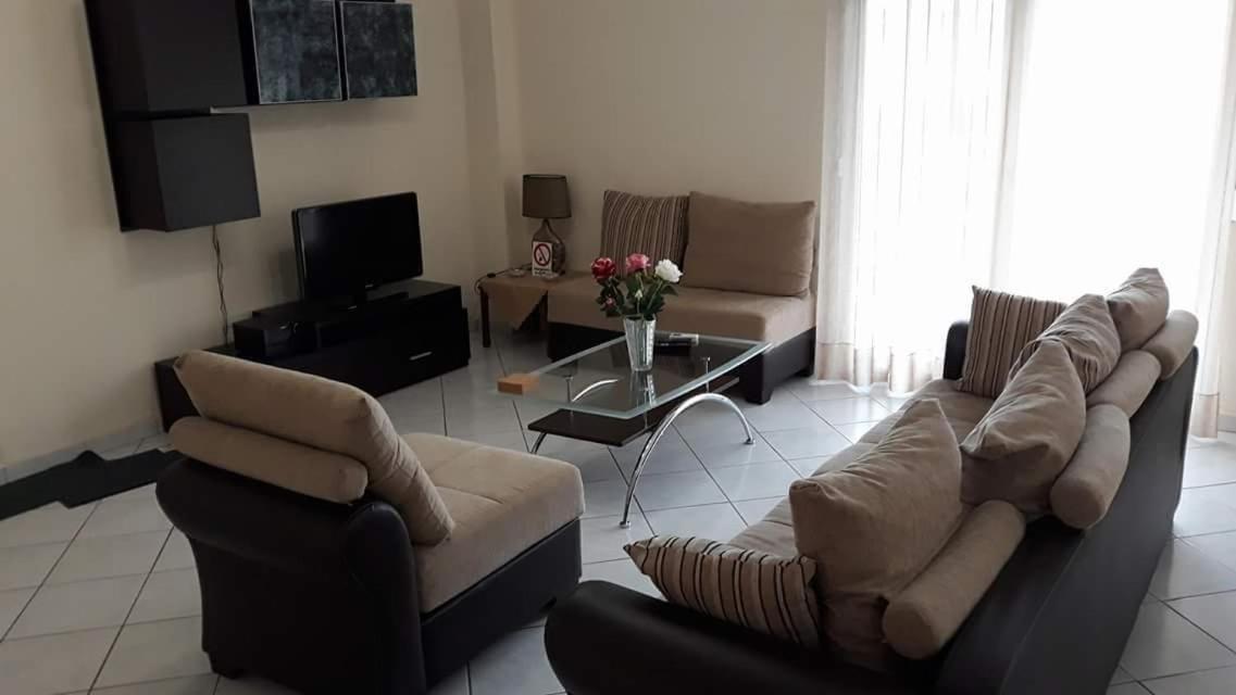 Stathoris Deluxe Apartment Néa Péramos Kültér fotó