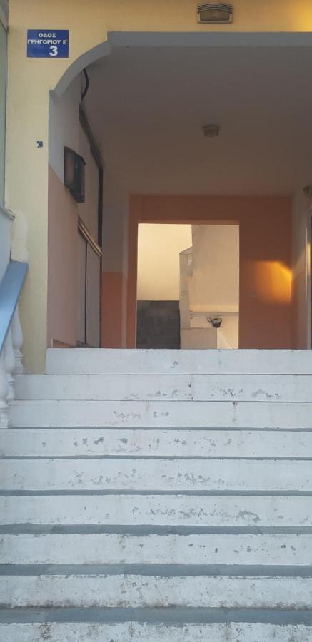 Stathoris Deluxe Apartment Néa Péramos Kültér fotó