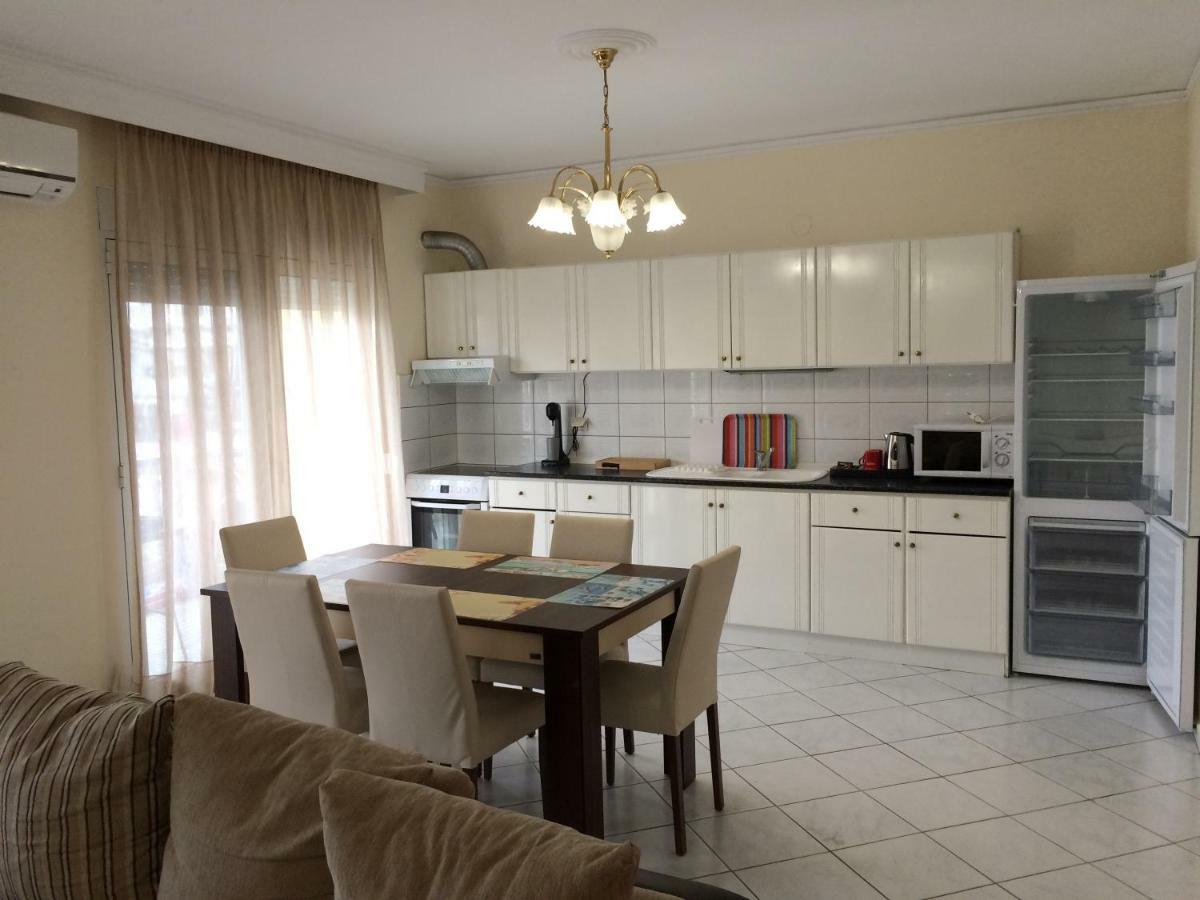 Stathoris Deluxe Apartment Néa Péramos Kültér fotó